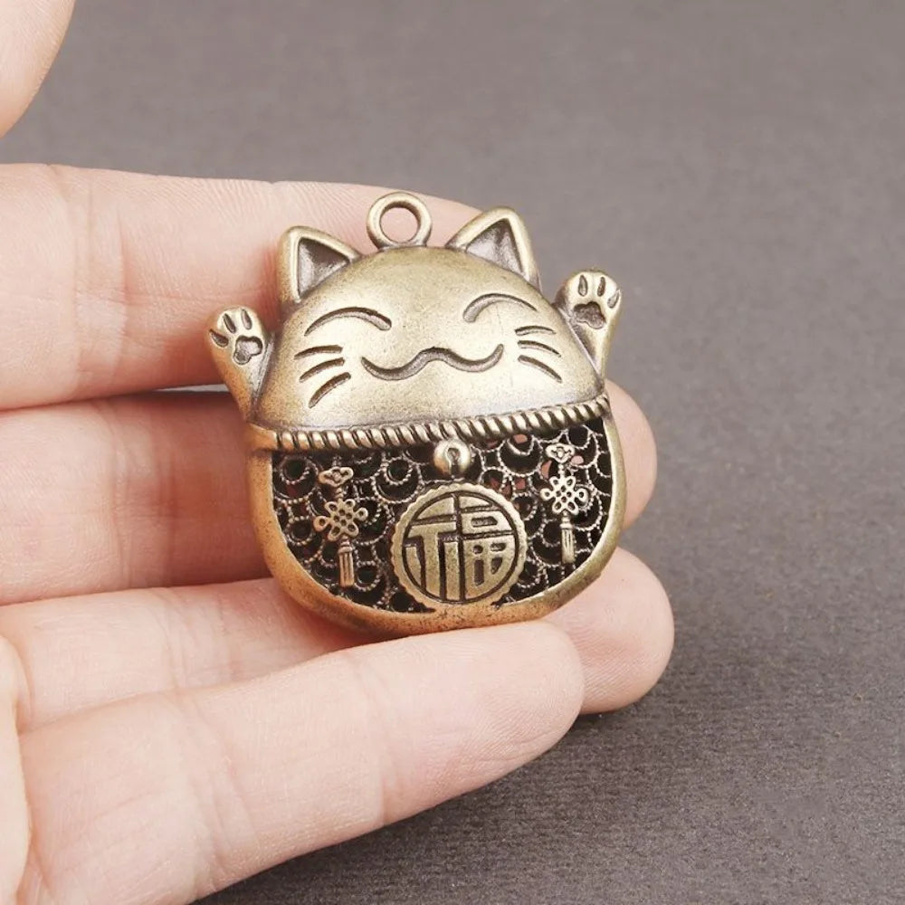 Amulette Maneki Neko dorée