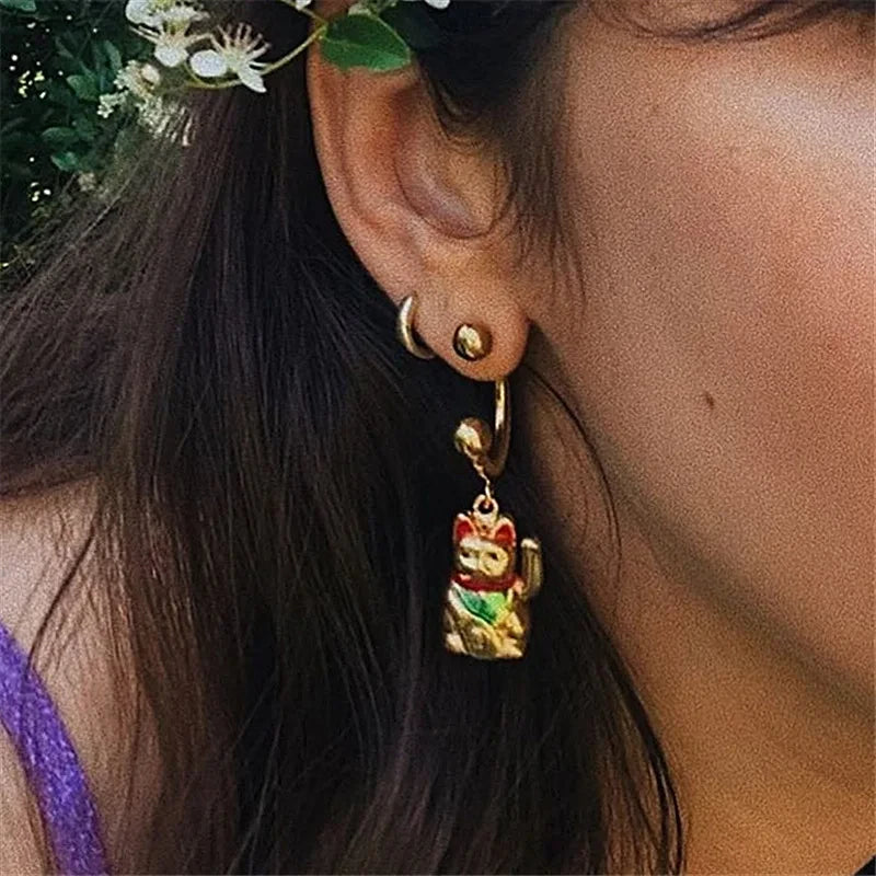 Boucle d'oreille Maneki Neko doré